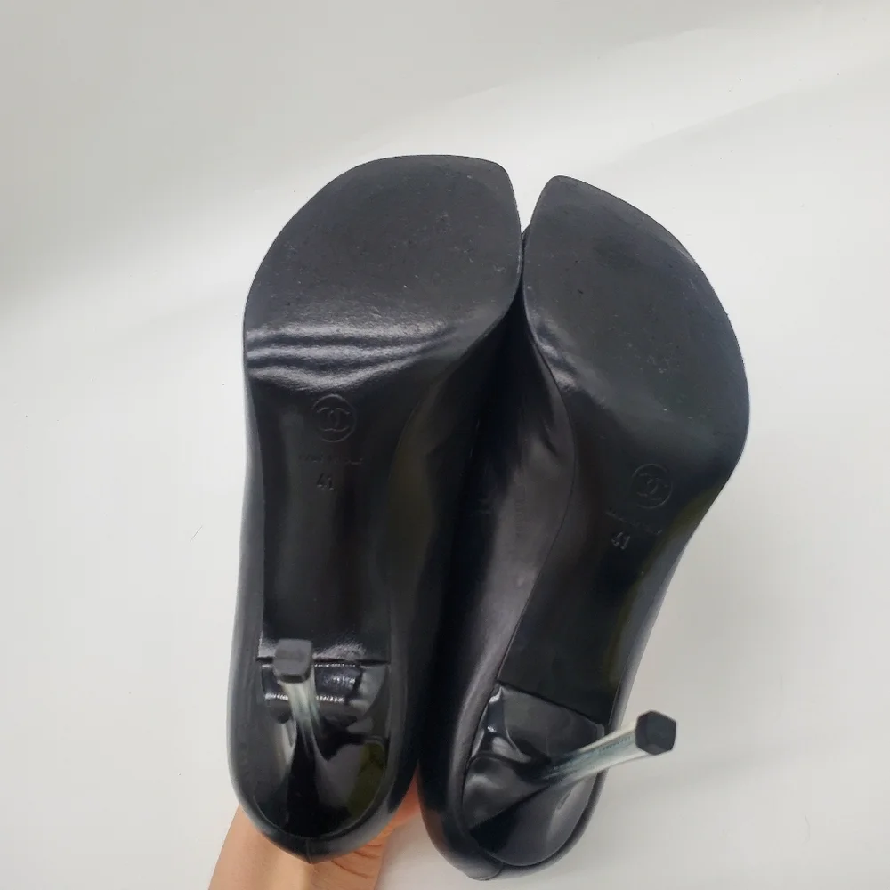 CHANEL Vintage 2000 Black Leather Pump Heels 41 - Picture 12 of 16